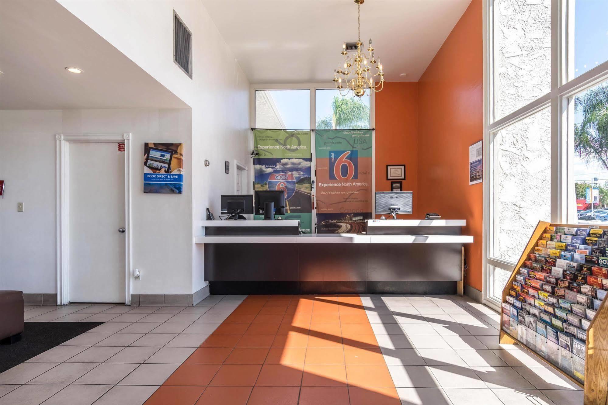 Motel 6-Redlands, Ca エクステリア 写真