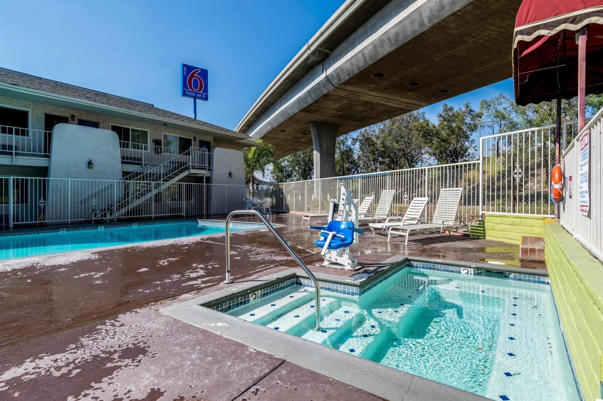 Motel 6-Redlands, Ca エクステリア 写真