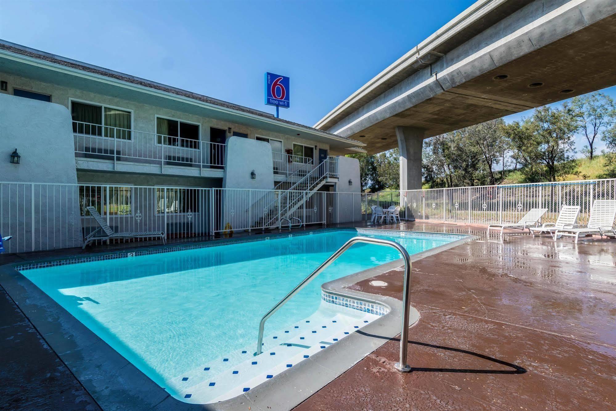 Motel 6-Redlands, Ca エクステリア 写真